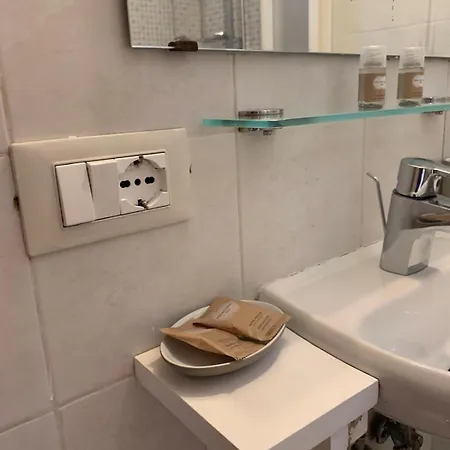Domus Chiavari House * Řím